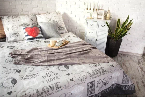 Постельное бельё "Этель" евро Love 200*217 см, 220*240 см, 70*70 см -2 шт, 100% хлопок, бязь 125 г/м2